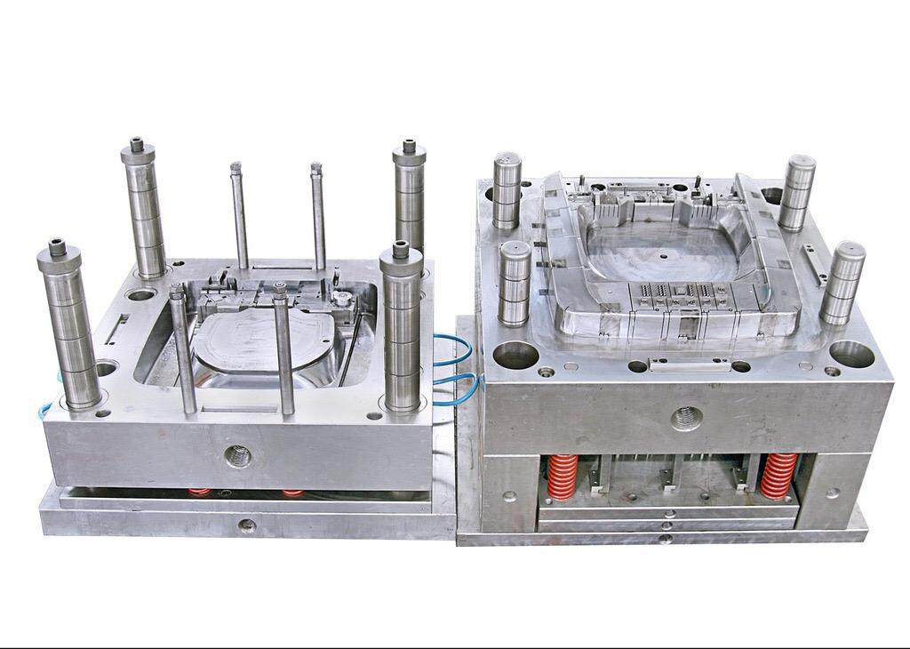 ความหลากหลายของผลิตภัณฑ์ แม่พิมพ์ Rotomolded เครื่องจักรกลการเกษตร